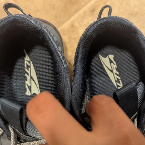 Altra Shoes For Women Size 6.5 - Picture 2 of 7